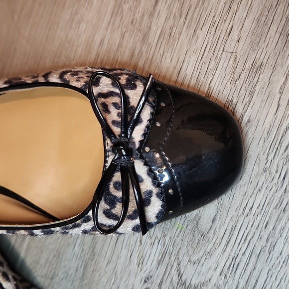Leopard with Patent Leather Naturalizer Flats - Picture 2 of 5